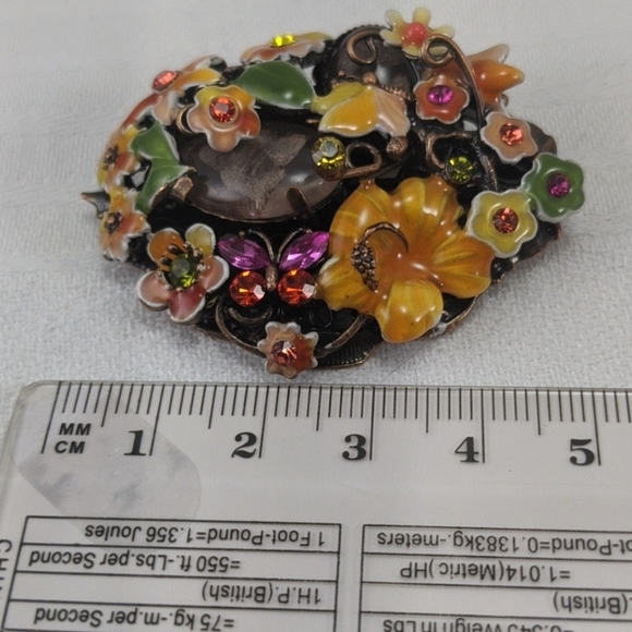 ๐จ๐ฆ "Yep, It's Gorgeous" Brooch - Picture 3 of 4